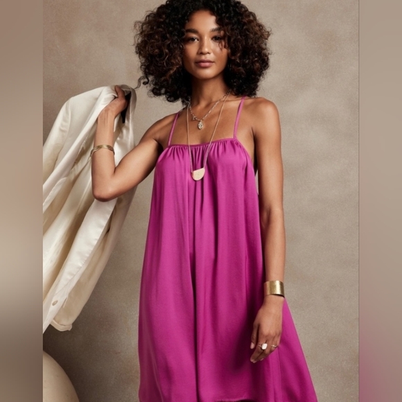 Banana Republic Dresses & Skirts - BANANA REPUBLIC SHIFT MINI DRESS IN PARISIAN PLUM